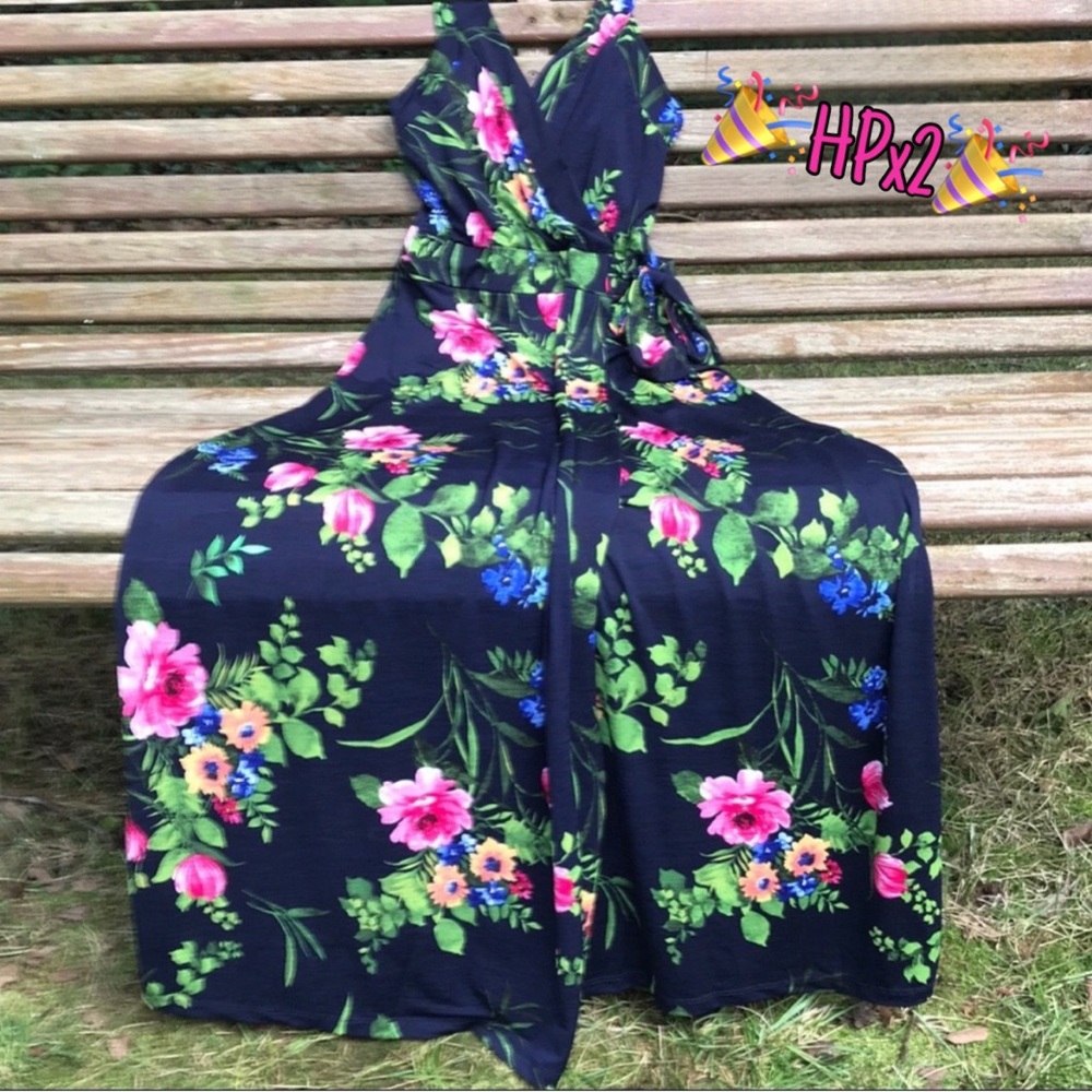 πHPx2π, NWOT LE Lis Navy Floral Maxi Sundress - Picture 1 of 8